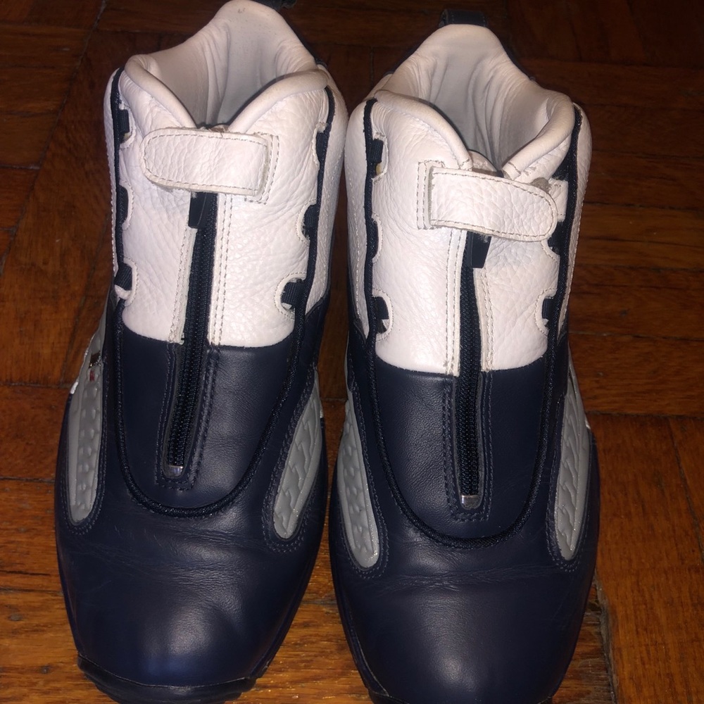 Basketball sneakers